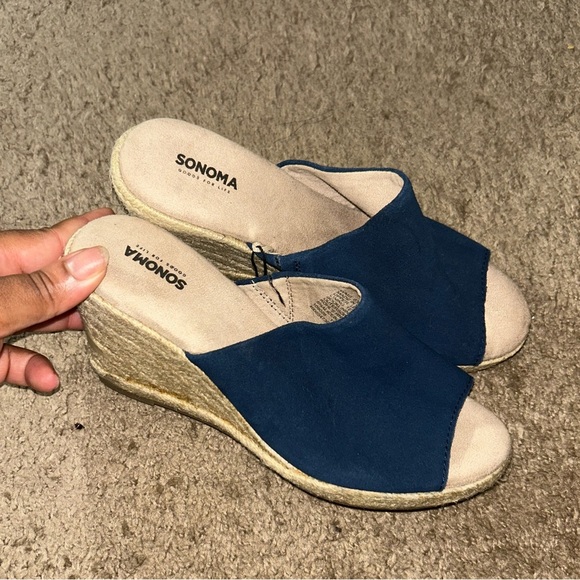 Sonoma Women's Navy Blue Mules - Picture 2 of 3